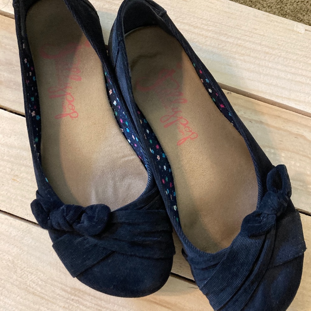 Black flats